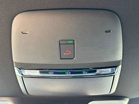 New 2025 Nissan Armada SL w/ Captain's Chari Seat Package image 17