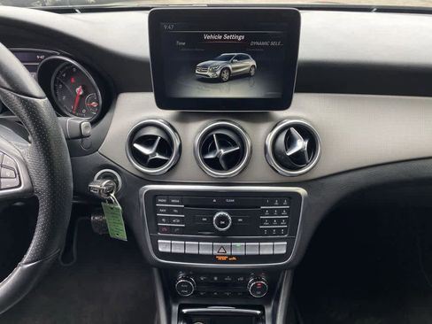 Used 2018 Mercedes-Benz GLA 250 4MATIC image 24