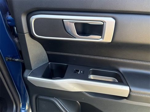 Used 2022 Ford Explorer XLT image 41