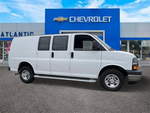Certified 2024 Chevrolet Express 2500 w/ Driver Convenience Package image 6