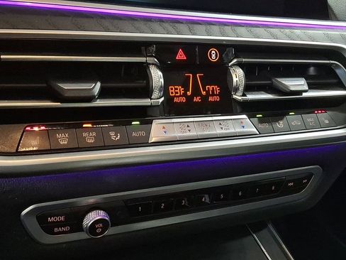 Certified 2022 BMW X7 xDrive40i w/ Premium Package image 14