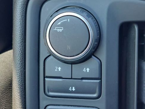 Used 2022 Chevrolet Silverado 2500 Custom w/ Custom Convenience Package AWD/4WD image 35