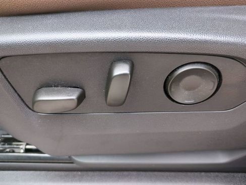 Used 2025 Chevrolet Tahoe High Country image 23