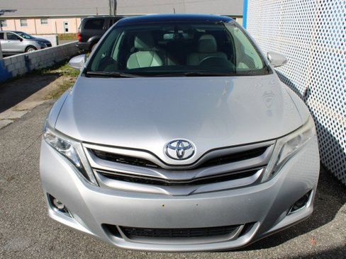 Used 2013 Toyota Venza Limited image 8