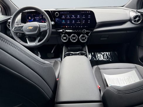 Used 2024 Chevrolet Blazer EV LT image 10