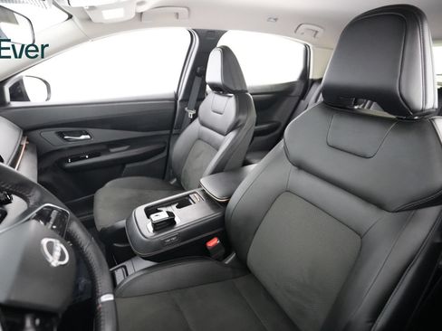 Used 2024 Nissan Ariya AWD image 4