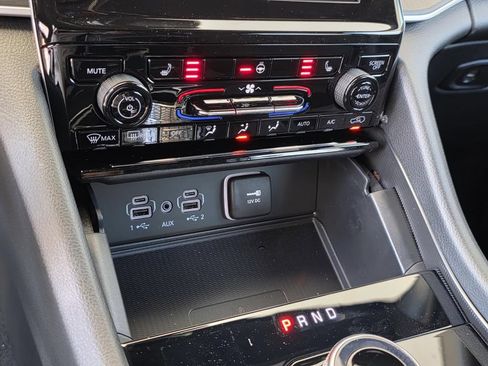 New 2026 Jeep Grand Cherokee Laredo X RWD image 23