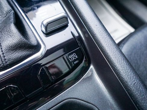 Used 2022 Jeep Compass Latitude w/ Sun and Sound Group image 27