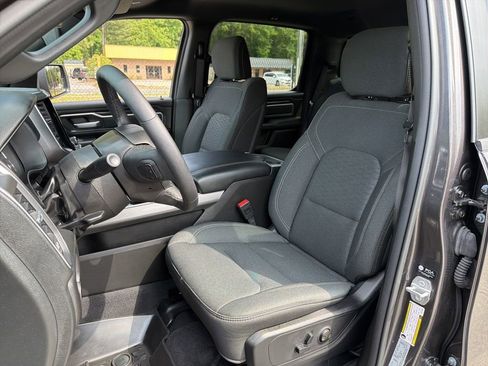 Used 2025 RAM 1500 Big Horn AWD/4WD image 16