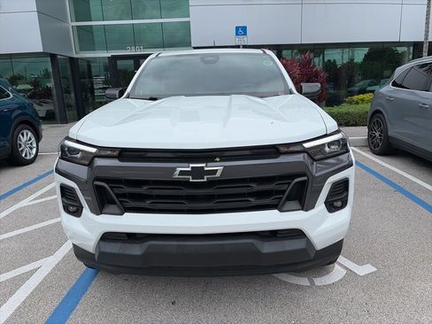 Used 2023 Chevrolet Colorado LT w/ LT Convenience Package III AWD/4WD image 5