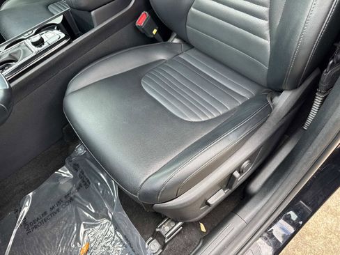 Used 2023 Kia Sportage SX image 19