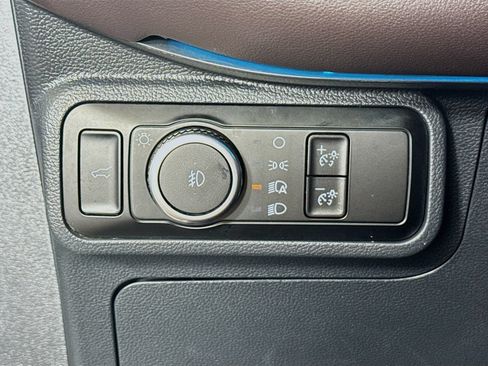 Used 2025 Ford Explorer Platinum AWD/4WD image 11