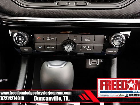 New 2026 Jeep Compass Latitude image 22