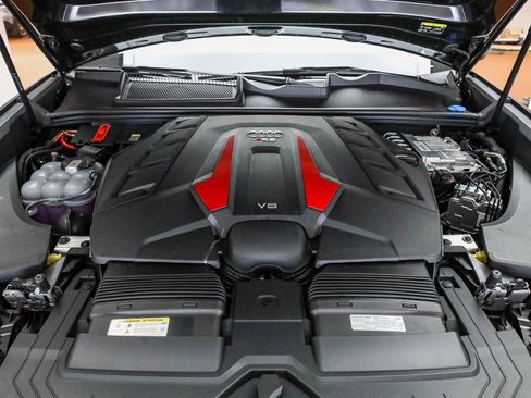 New 2026 Audi RS Q8 performance image 40