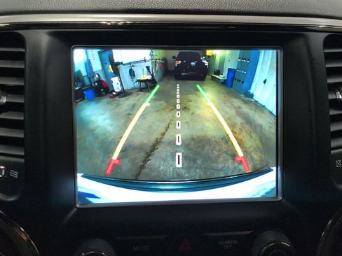 Used 2018 Jeep Grand Cherokee Overland AWD/4WD image 13
