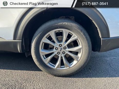 Used 2020 Ford Explorer XLT w/ Equipment Group 202A AWD/4WD image 7