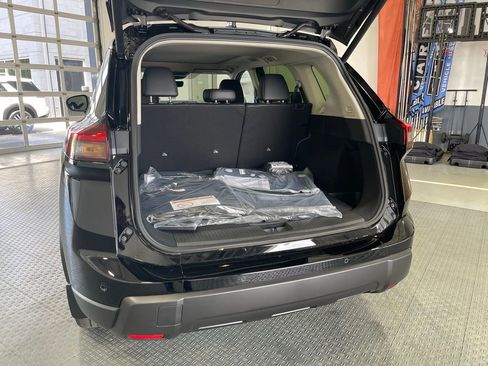 New 2026 Nissan Rogue SV FWD image 7