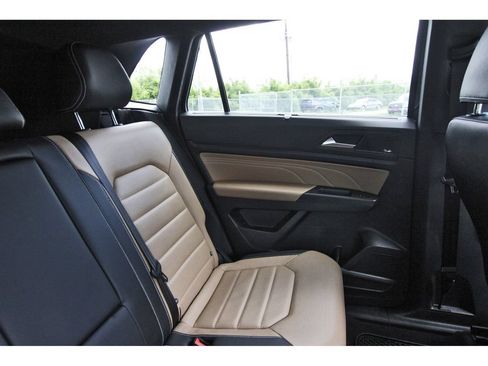 Used 2023 Volkswagen Atlas Cross Sport SEL Premium R-Line AWD/4WD image 13