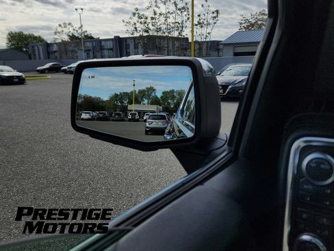 Used 2020 GMC Sierra 1500 Denali w/ Technology Package AWD/4WD image 24