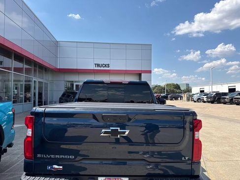 Used 2022 Chevrolet Silverado 1500 LT Trail Boss w/ LT Trail Boss Premium Package AWD/4WD image 5