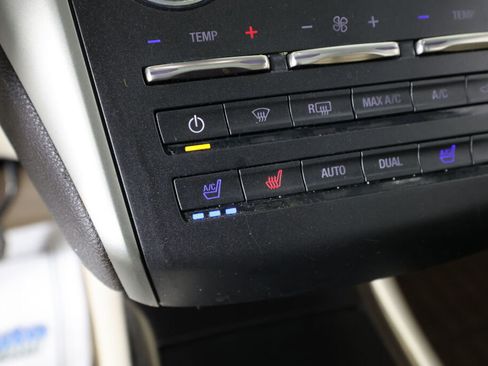 Used 2017 Lincoln MKC Reserve w/ Lincoln MKC Climate Package image 32