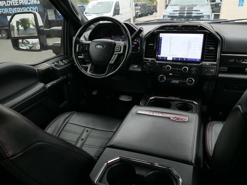 Used 2022 Ford F250 Lariat w/ Lariat Ultimate Package AWD/4WD image 32