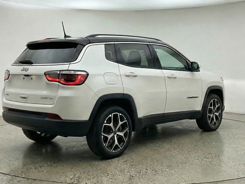 Used 2025 Jeep Compass Limited image 9