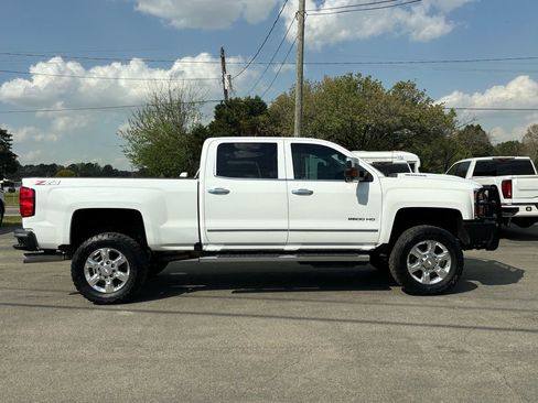 Used 2019 Chevrolet Silverado 2500 LTZ w/ Duramax Plus Package image 2