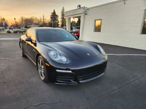 Used 2014 Porsche Panamera 4 AWD/4WD image 7