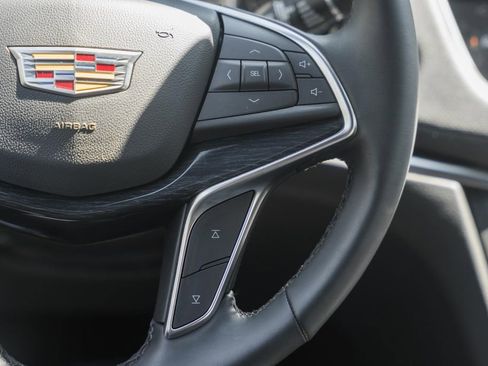 Used 2025 Cadillac XT5 Premium Luxury image 30