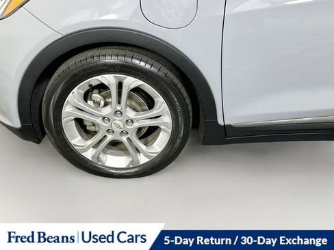 Used 2020 Chevrolet Bolt LT FWD image 34