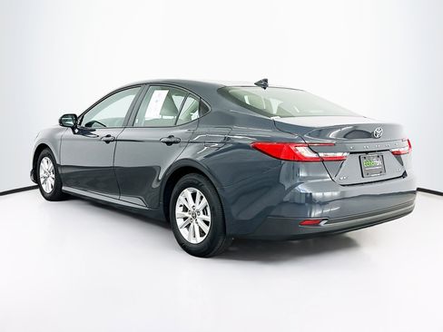 Used 2025 Toyota Camry LE image 5