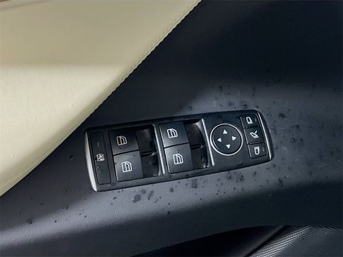 Used 2020 Tesla Model X Long Range image 18