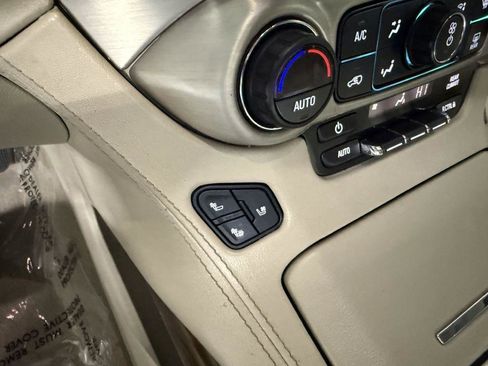 Used 2019 GMC Yukon XL Denali w/ Denali Ultimate Package image 24