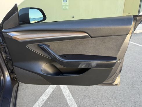 Used 2023 Tesla Model 3 Standard Range image 28