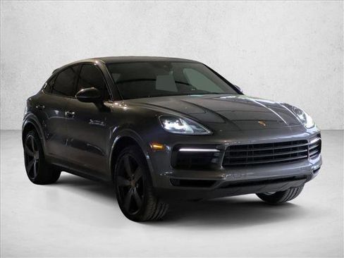 Used 2021 Porsche Cayenne Coupe image 3