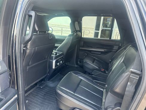 Used 2020 Ford Expedition Max XLT w/ Equipment Group 202A AWD/4WD image 8