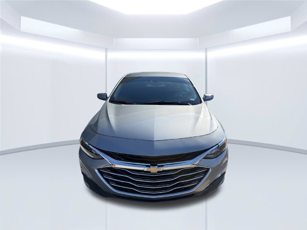 Used 2024 Chevrolet Malibu LT FWD image 2