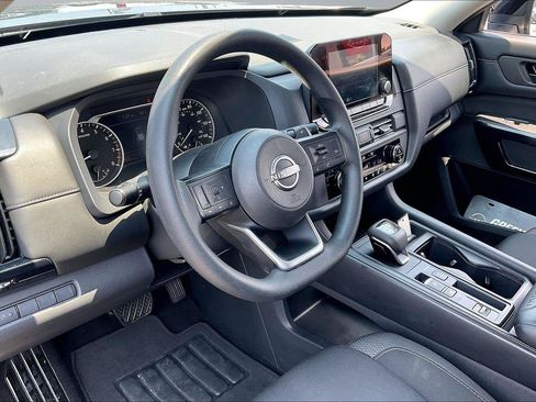 Certified 2023 Nissan Pathfinder S FWD image 15