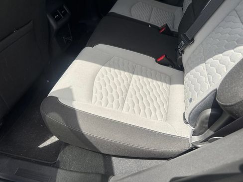 Used 2021 Chevrolet Equinox LS w/ LS Convenience Package FWD image 11
