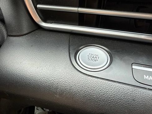 Used 2023 Hyundai Elantra Limited FWD image 27