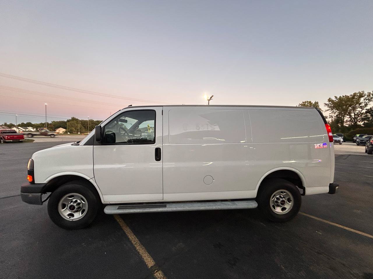 Used 2022 GMC Savana 2500 w/ Driver Convenience Package RWD image 6