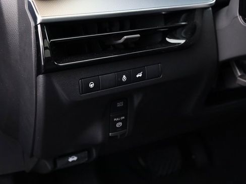 Certified 2025 Nissan Murano SL w/ Cargo Package image 14