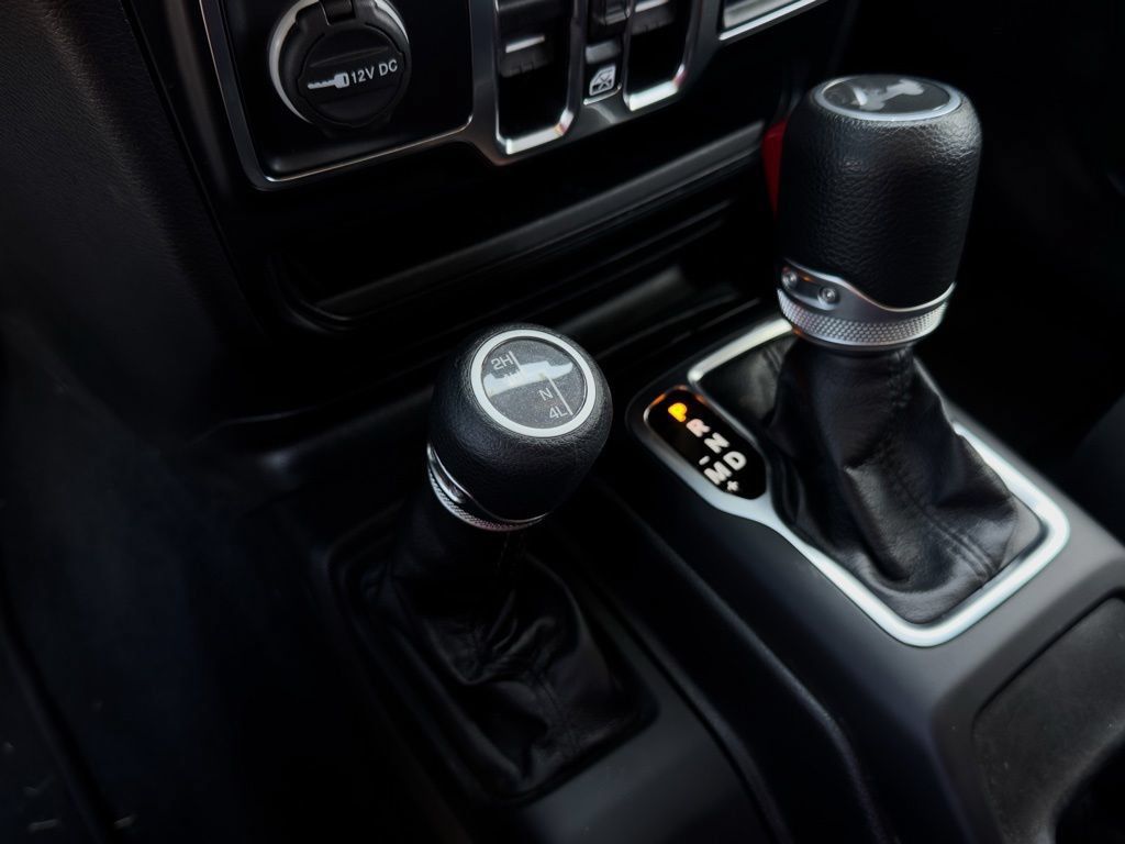 Used 2022 Jeep Wrangler Unlimited Sport AWD/4WD image 13