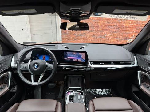 Certified 2025 BMW X1 xDrive28i image 4