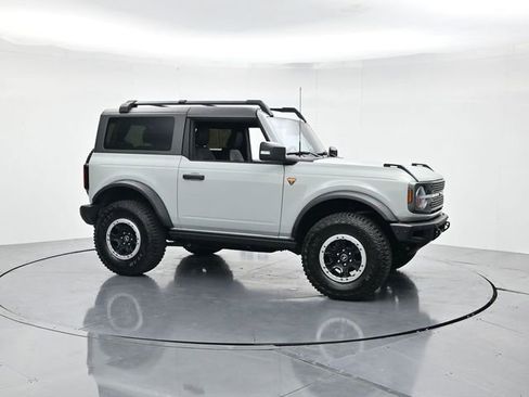 Certified 2023 Ford Bronco Badlands image 3