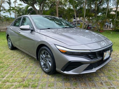 Certified 2024 Hyundai Elantra SEL image 19