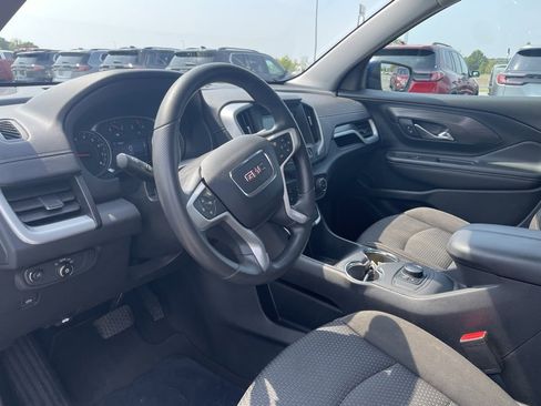 Used 2023 GMC Terrain SLE image 10