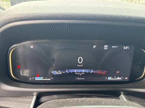 Used 2024 Jeep Wagoneer L Series III w/ Premium Group I image 8