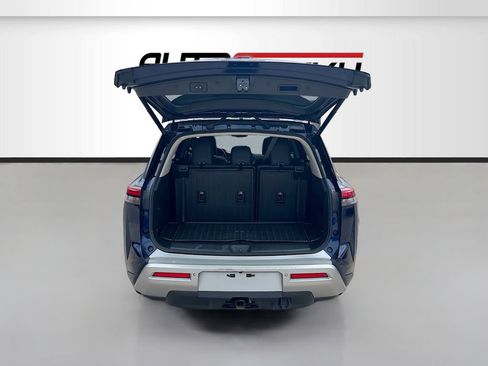 Used 2022 Nissan Pathfinder Platinum w/ Cargo Package FWD image 27